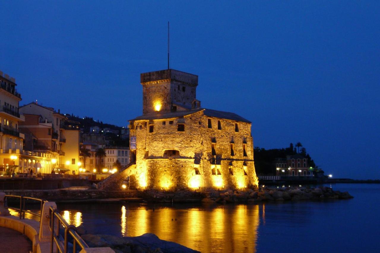 Attic Apartment Rapallo Exterior photo