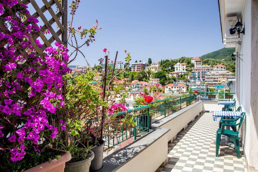 Attic Apartment Rapallo Exterior photo